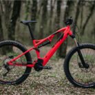 VTT Électrique Tout-Suspendu BH Atom Lynx 8.0 Shimano Deore 10V 500 Wh 29'' Gris Rouge1